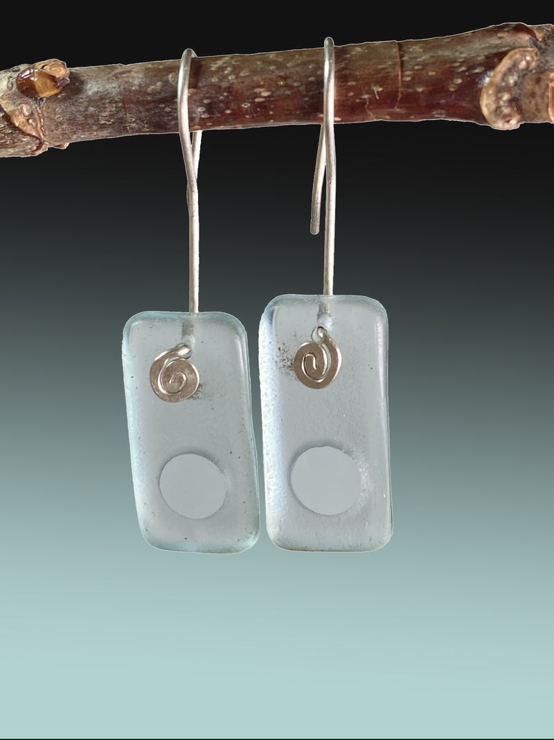 Signature Earrings in Clear Glass