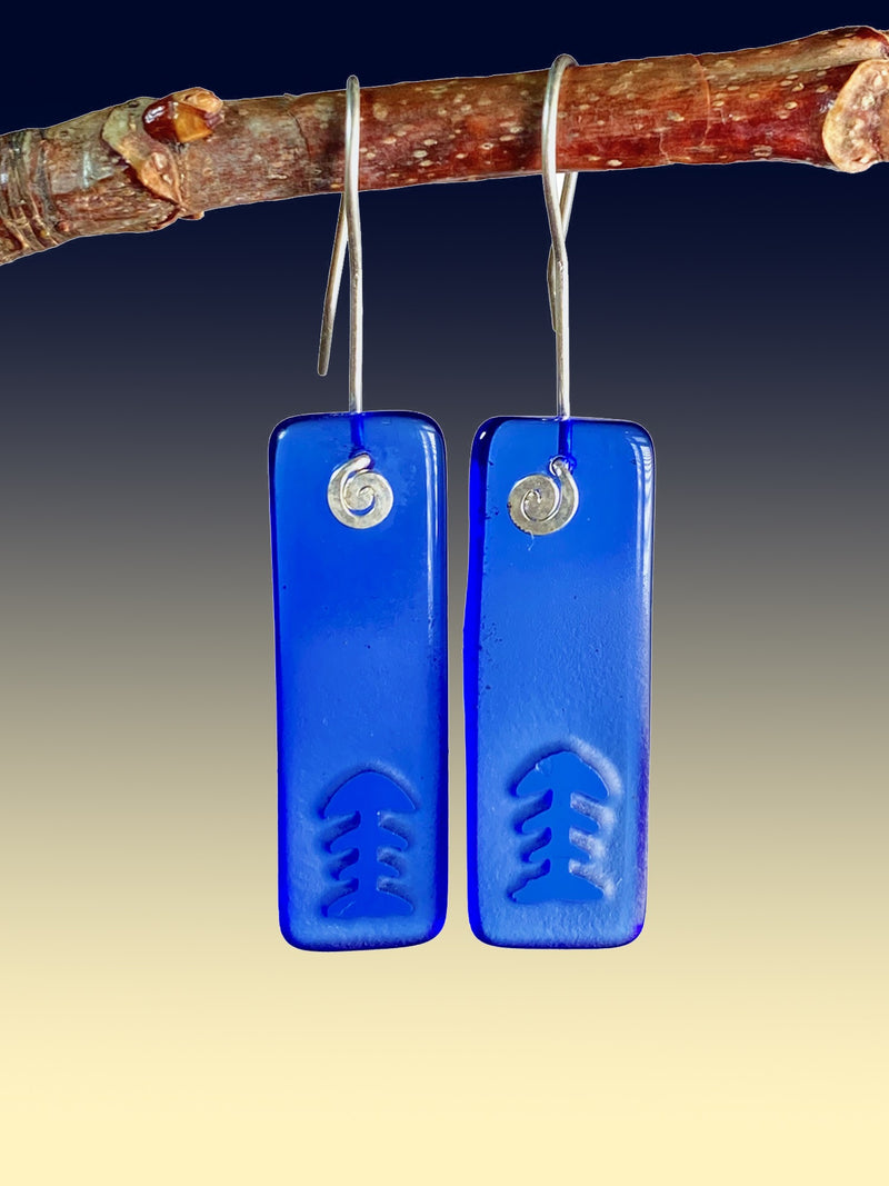 Fishbone Signature Earrings in Cobalt Blue