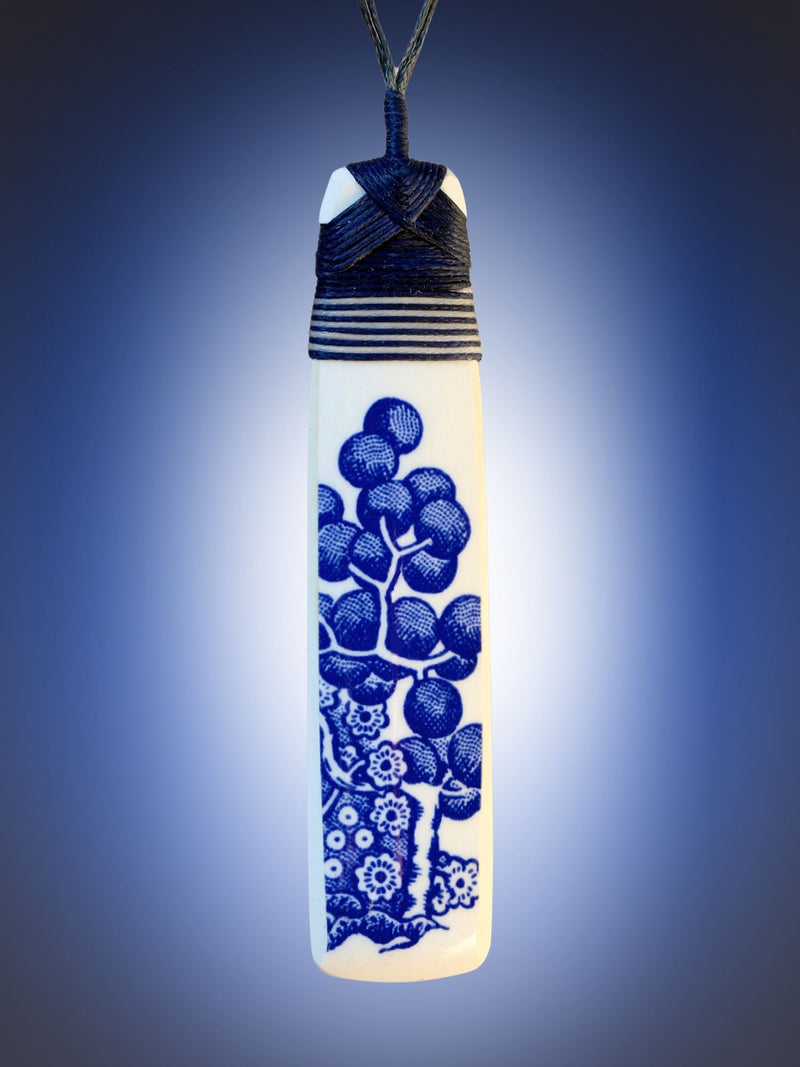 Crown Lynn Willow Pattern Ceramic Pendant
