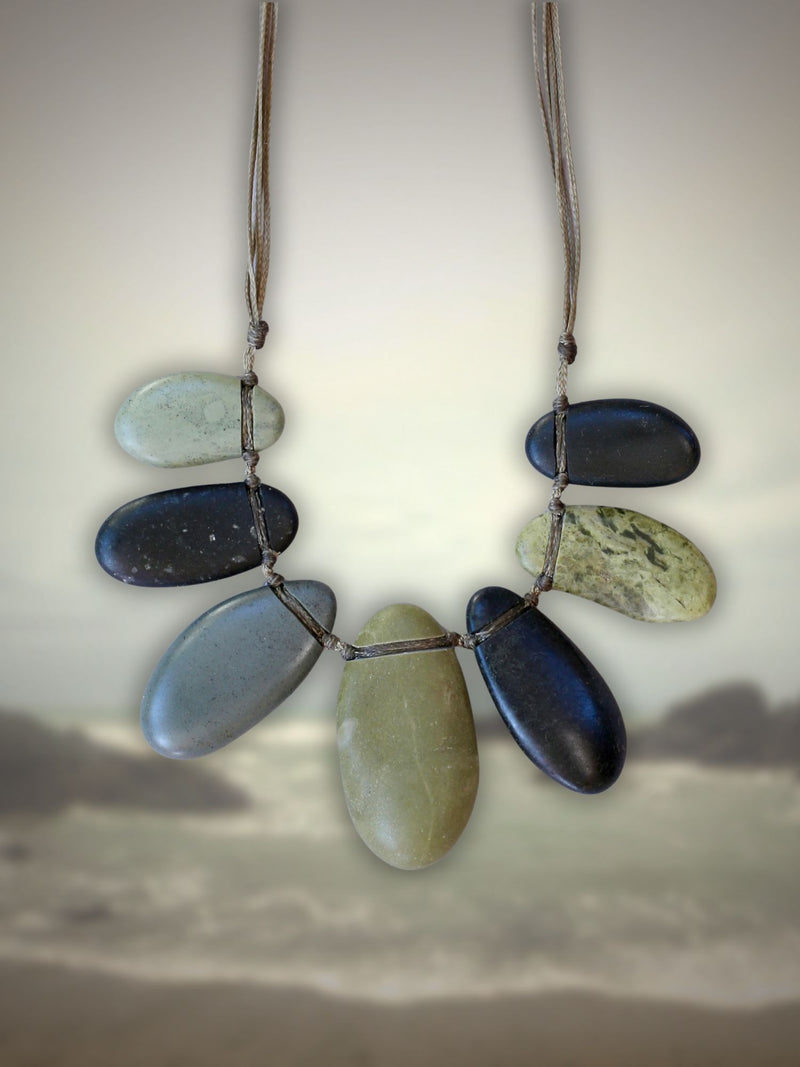 Gem Stone Necklace Green and Black