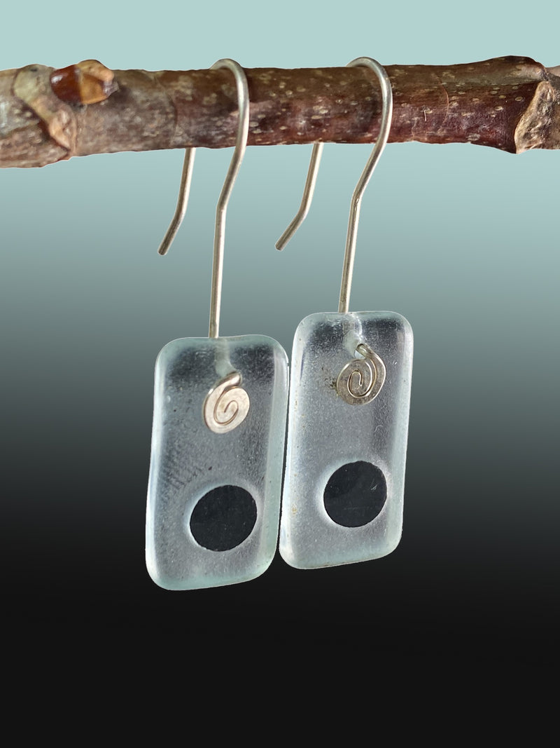 Signature Earrings in Clear Glass